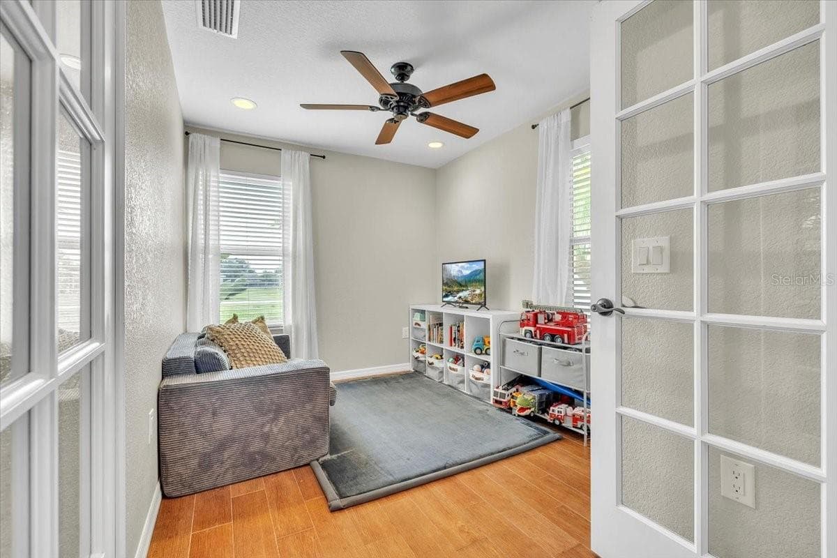 25435 AREQUIPA DRIVE — photo 17 of 39