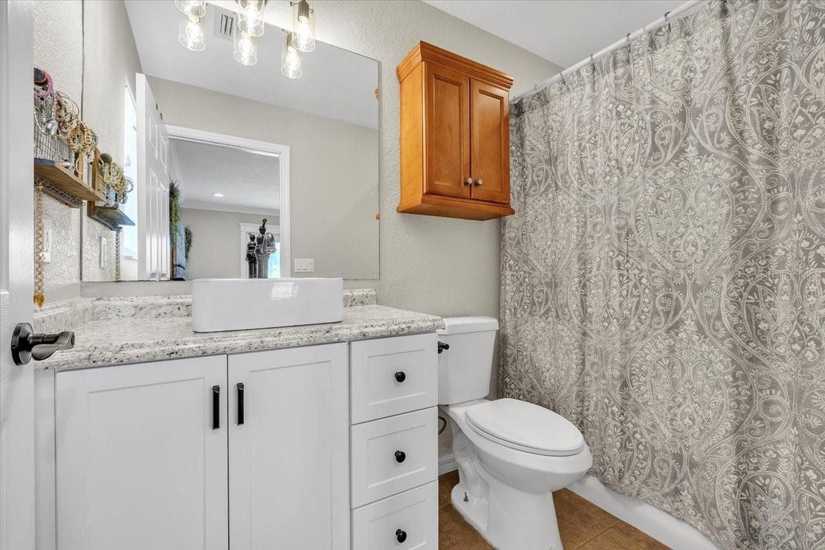 25435 AREQUIPA DRIVE — photo 16 of 39
