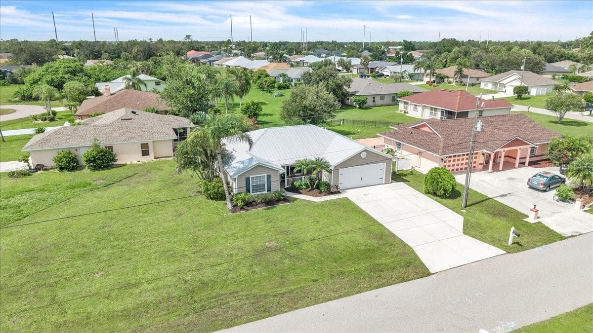 25435 AREQUIPA DRIVE — photo 32 of 39