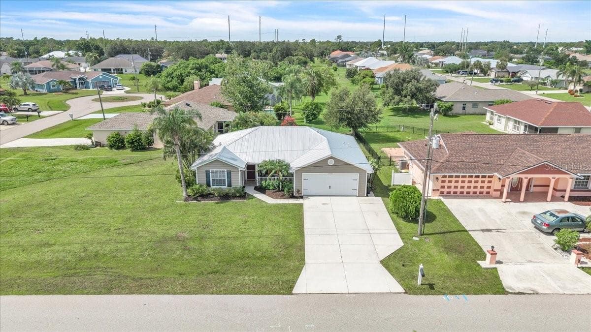 25435 AREQUIPA DRIVE — photo 33 of 39