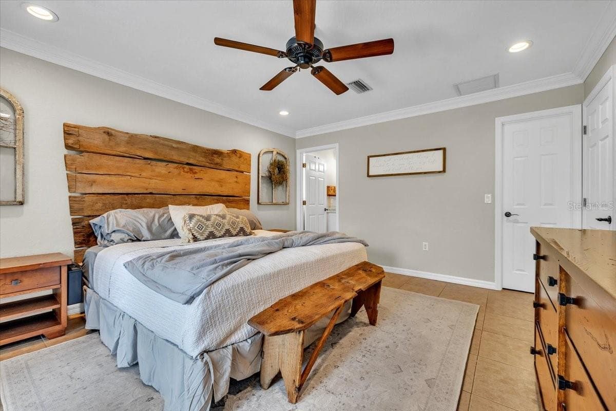 25435 AREQUIPA DRIVE — photo 15 of 39
