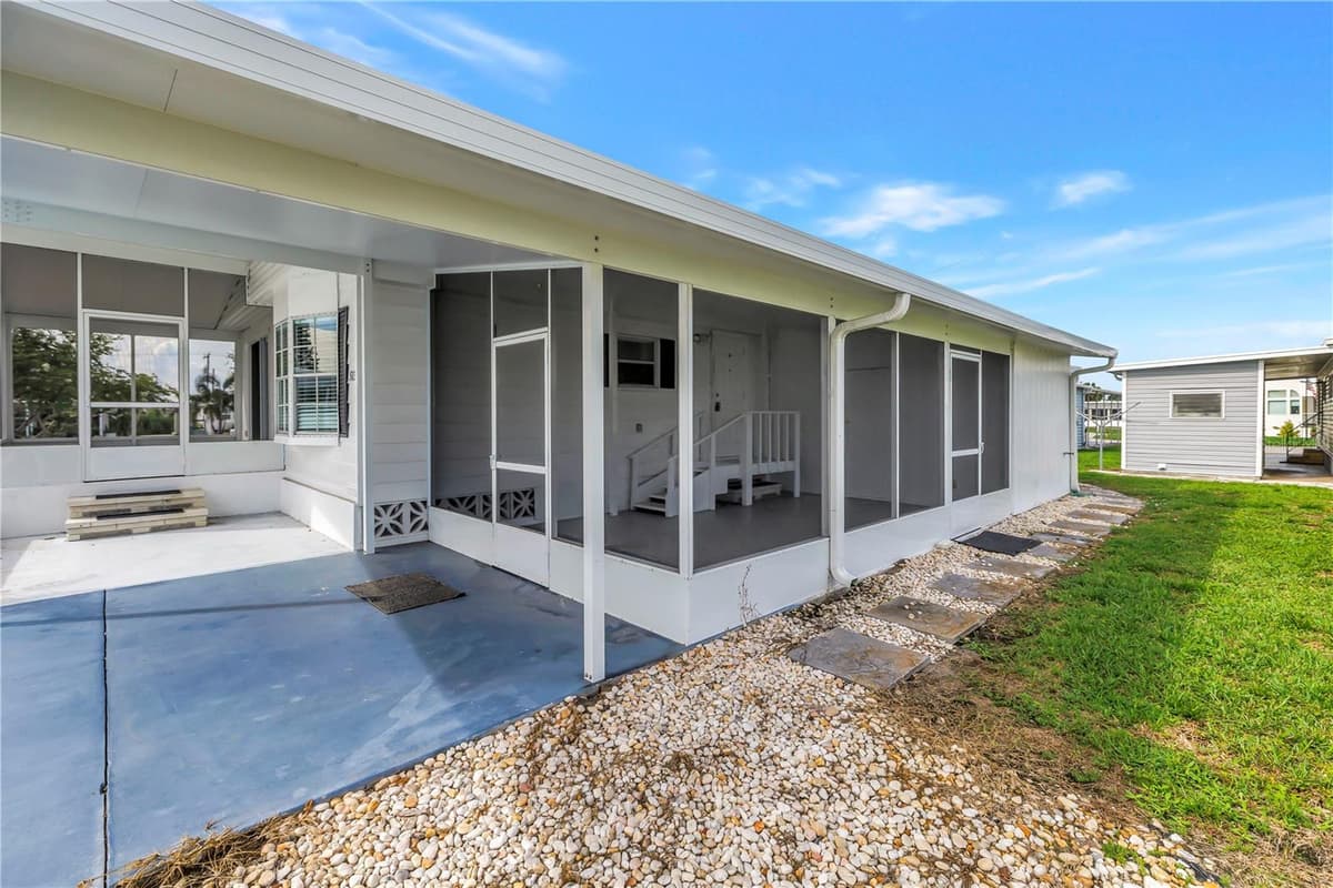 5113 RANCHO AVENUE — photo 4 of 52