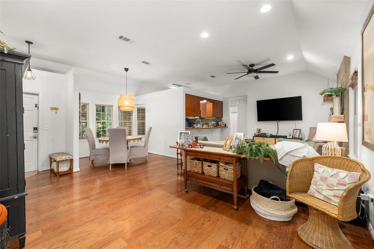 5225 86TH TERRACE — photo 8 of 30