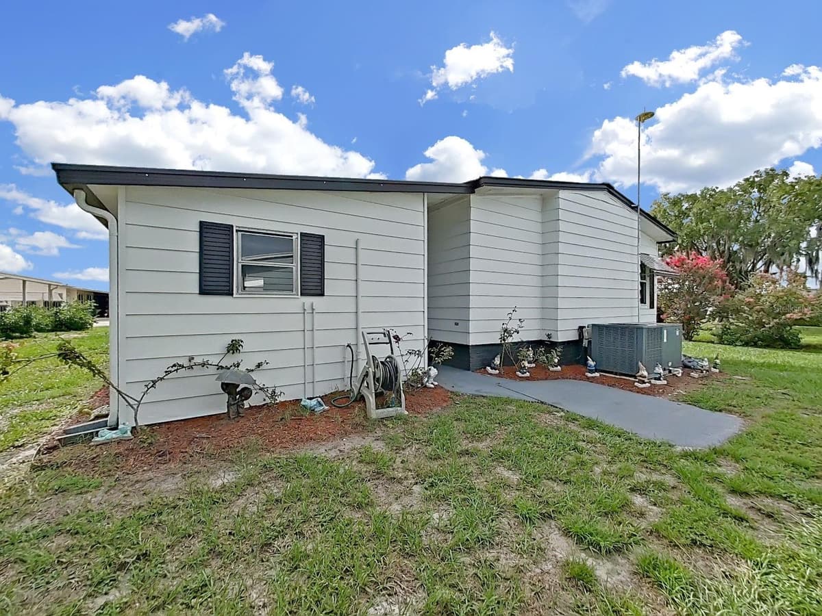 5022 FOXWOOD BLVD — photo 4 of 47
