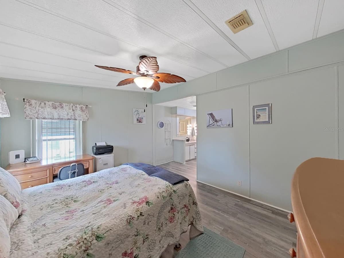 5022 FOXWOOD BLVD — photo 22 of 47