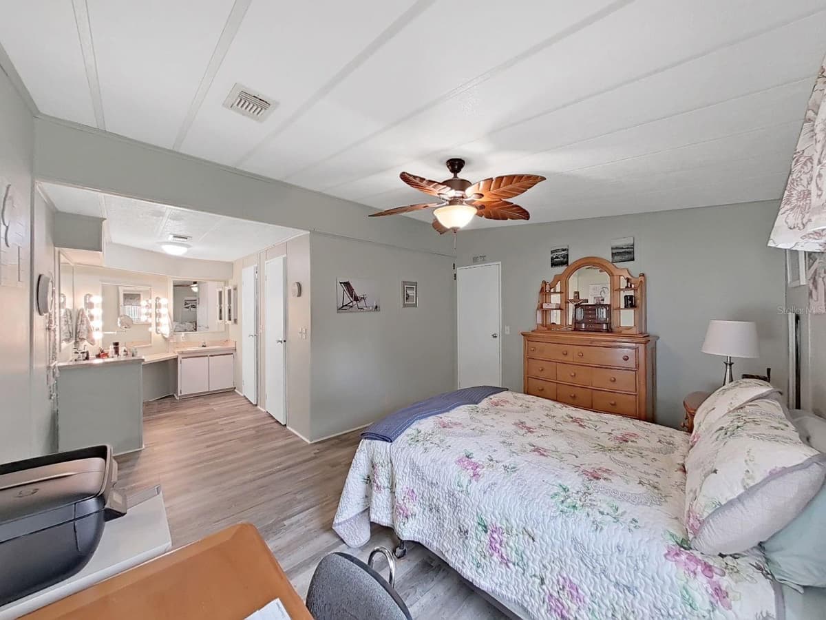 5022 FOXWOOD BLVD — photo 23 of 47