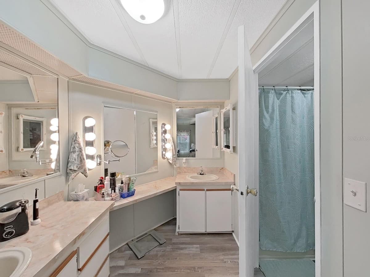 5022 FOXWOOD BLVD — photo 25 of 47