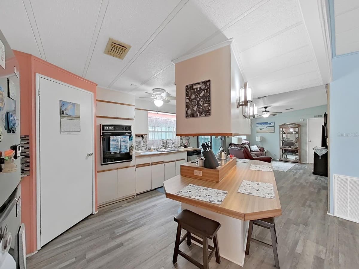 5022 FOXWOOD BLVD — photo 15 of 47
