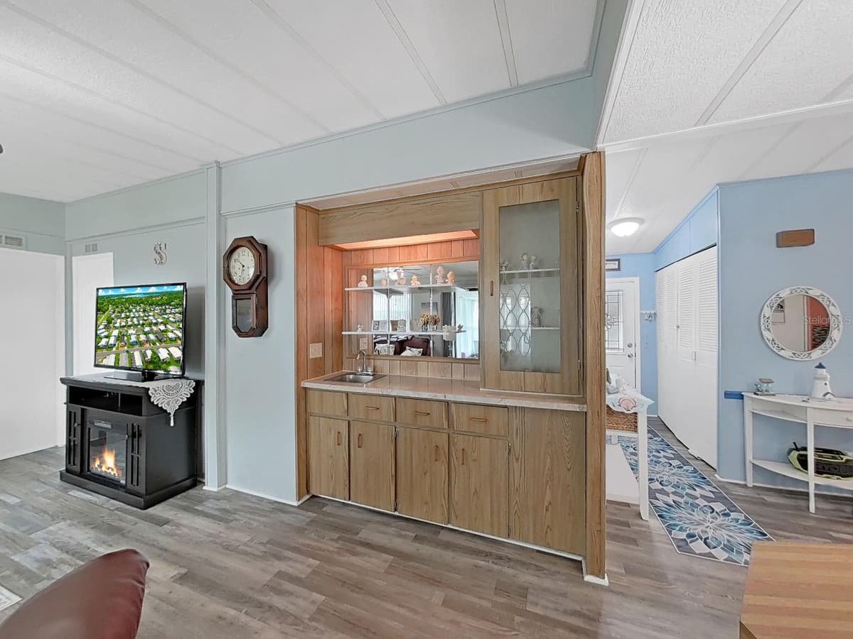 5022 FOXWOOD BLVD — photo 18 of 47