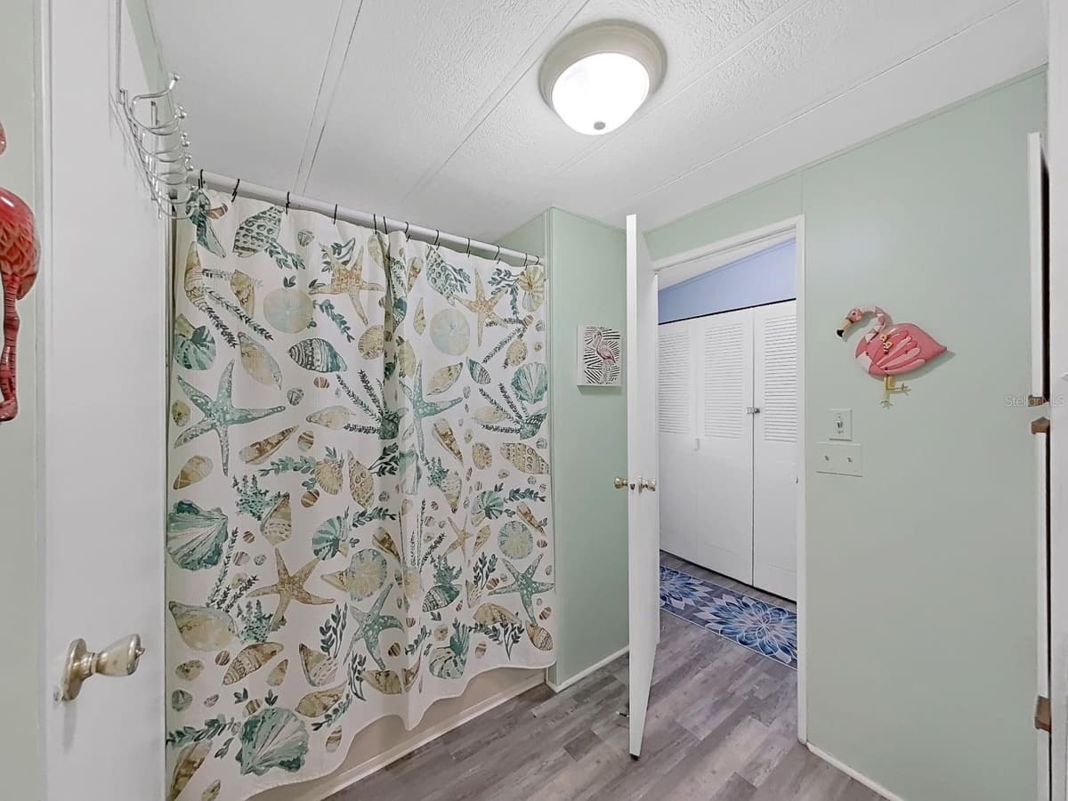 5022 FOXWOOD BLVD — photo 31 of 47