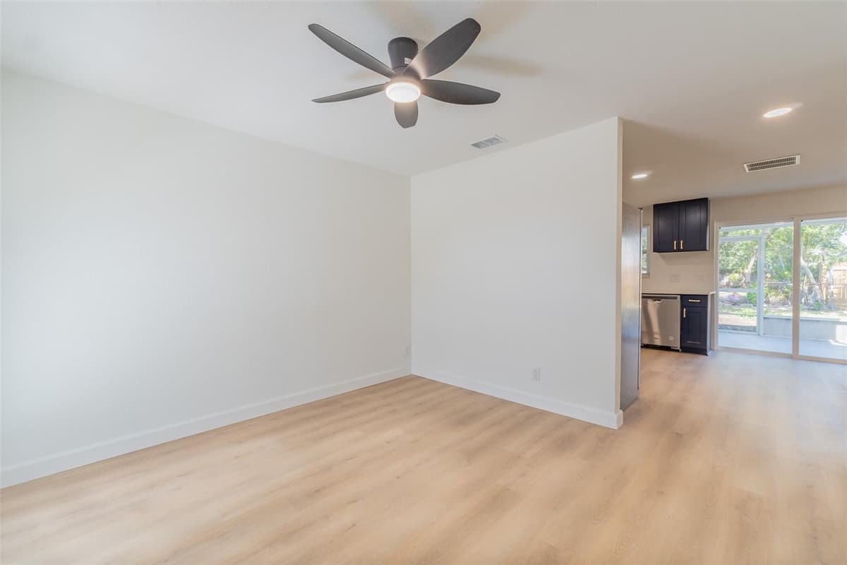 6304 FLORIDA CIRCLE — photo 5 of 25