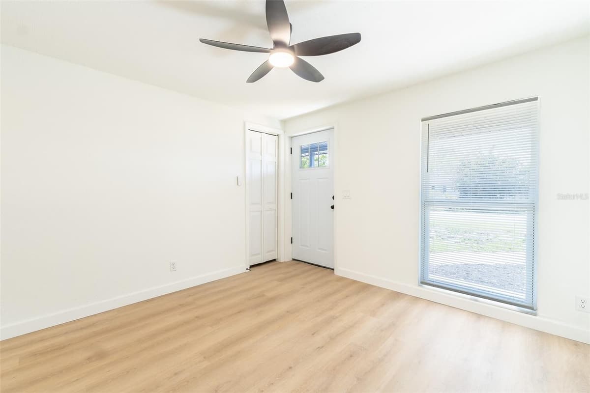 6304 FLORIDA CIRCLE — photo 6 of 25