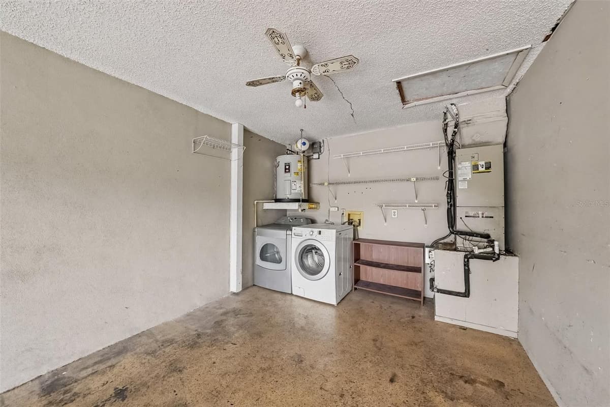 888 FRANKLIN CIRCLE — photo 19 of 26