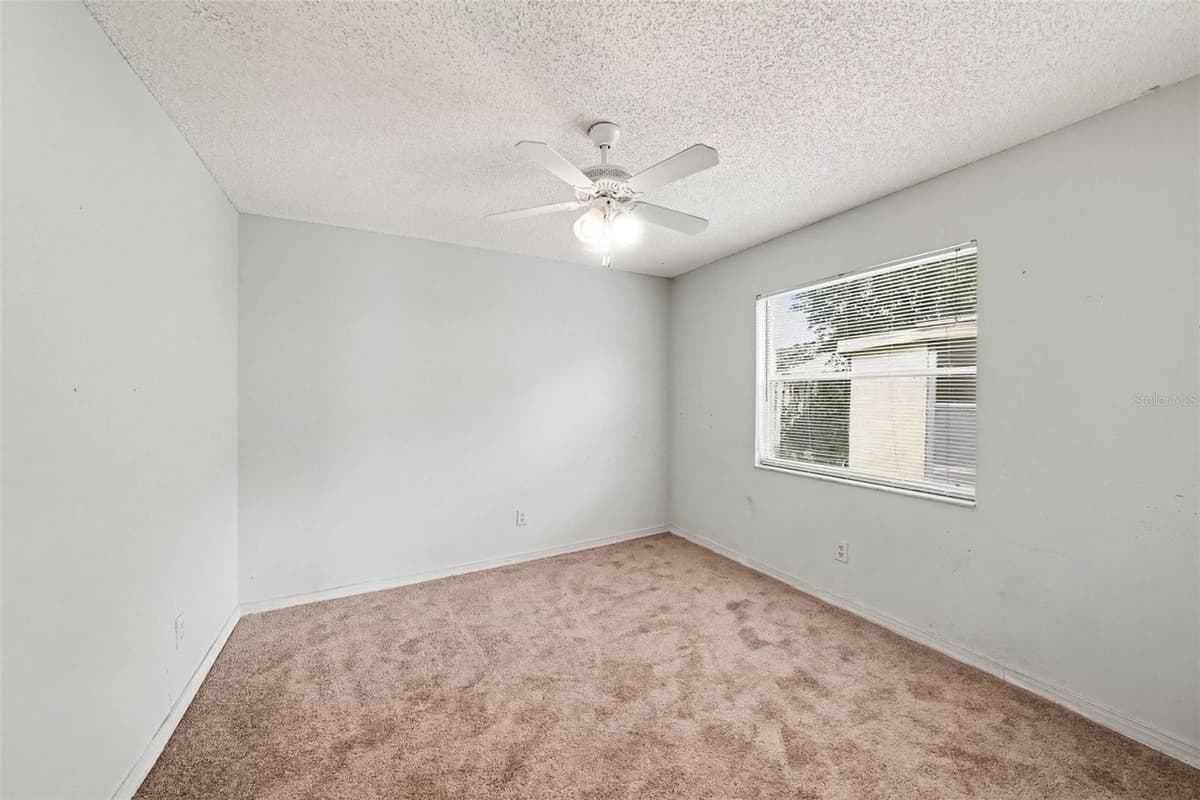 888 FRANKLIN CIRCLE — photo 17 of 26