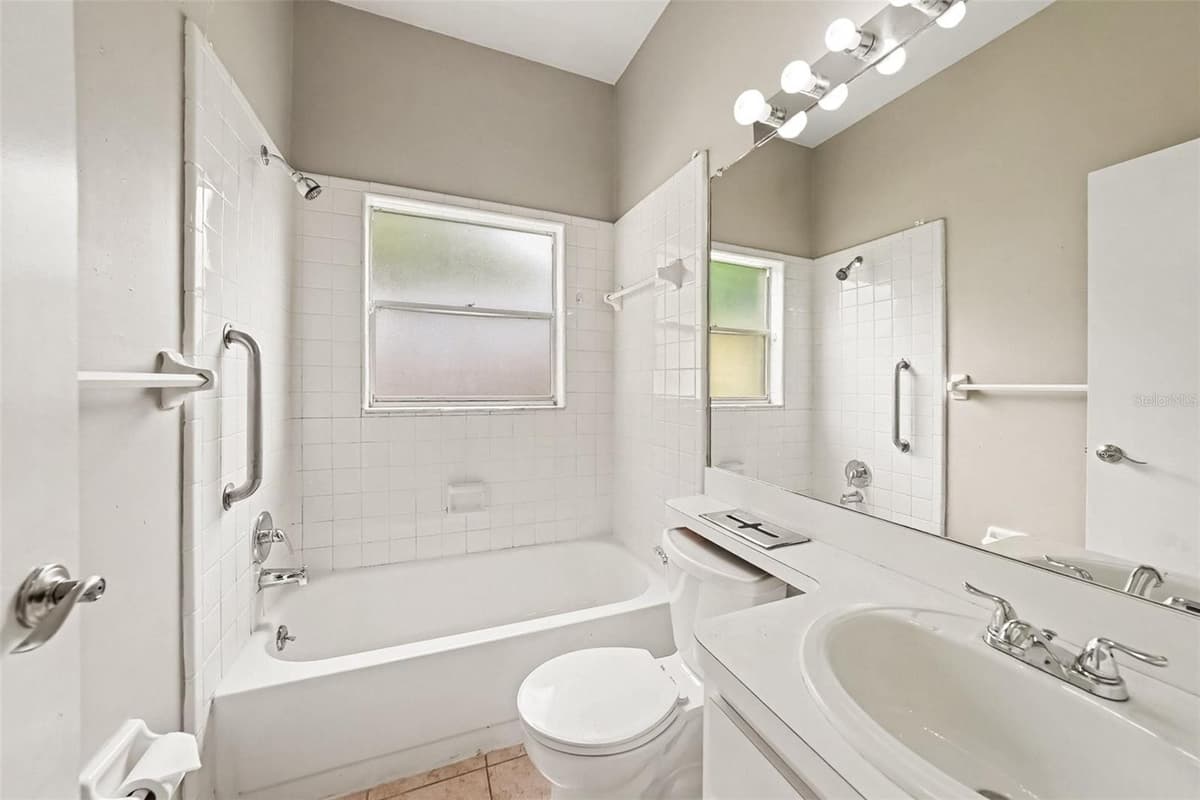 888 FRANKLIN CIRCLE — photo 16 of 26