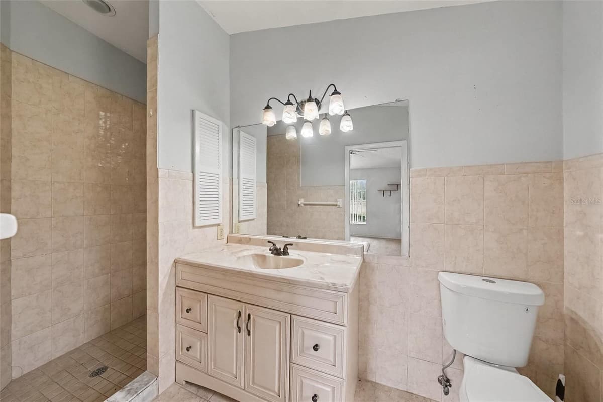 888 FRANKLIN CIRCLE — photo 18 of 26