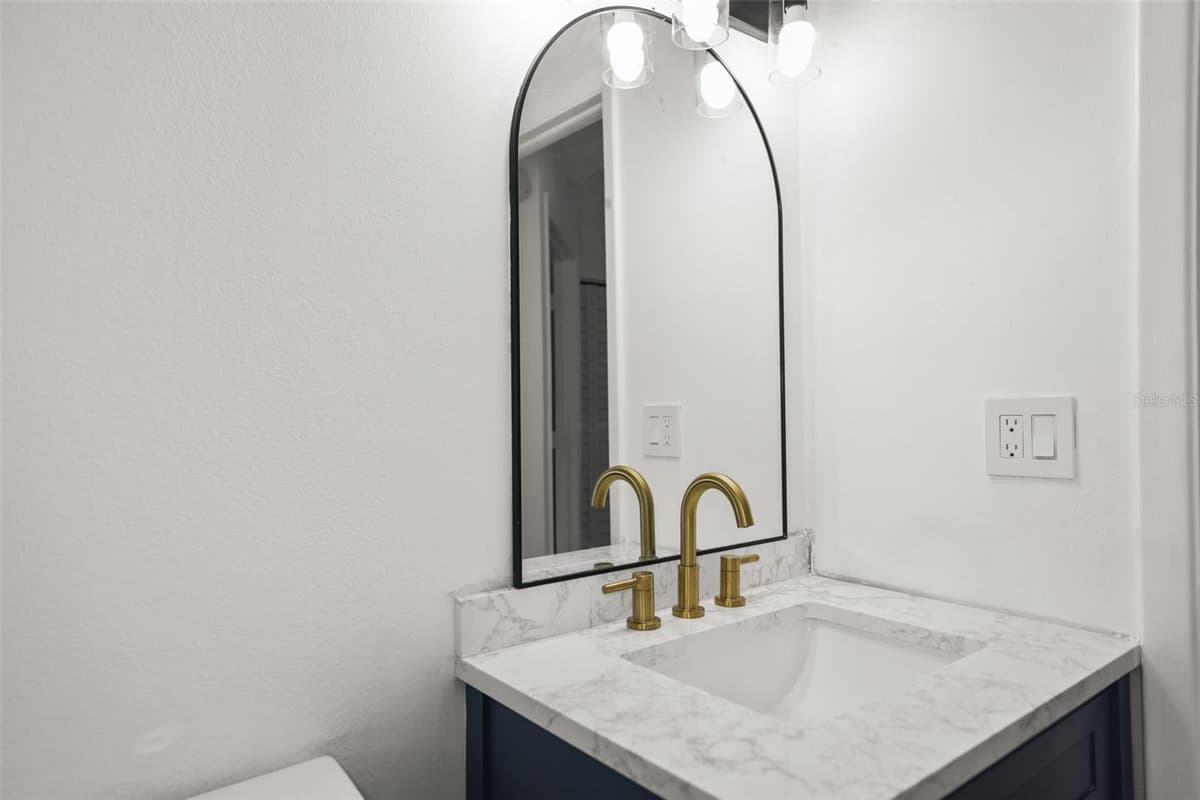3261 LA VERNE COURT — photo 6 of 39