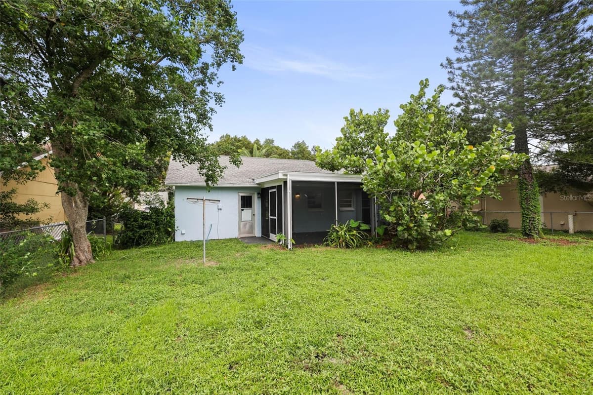 3261 LA VERNE COURT — photo 35 of 39