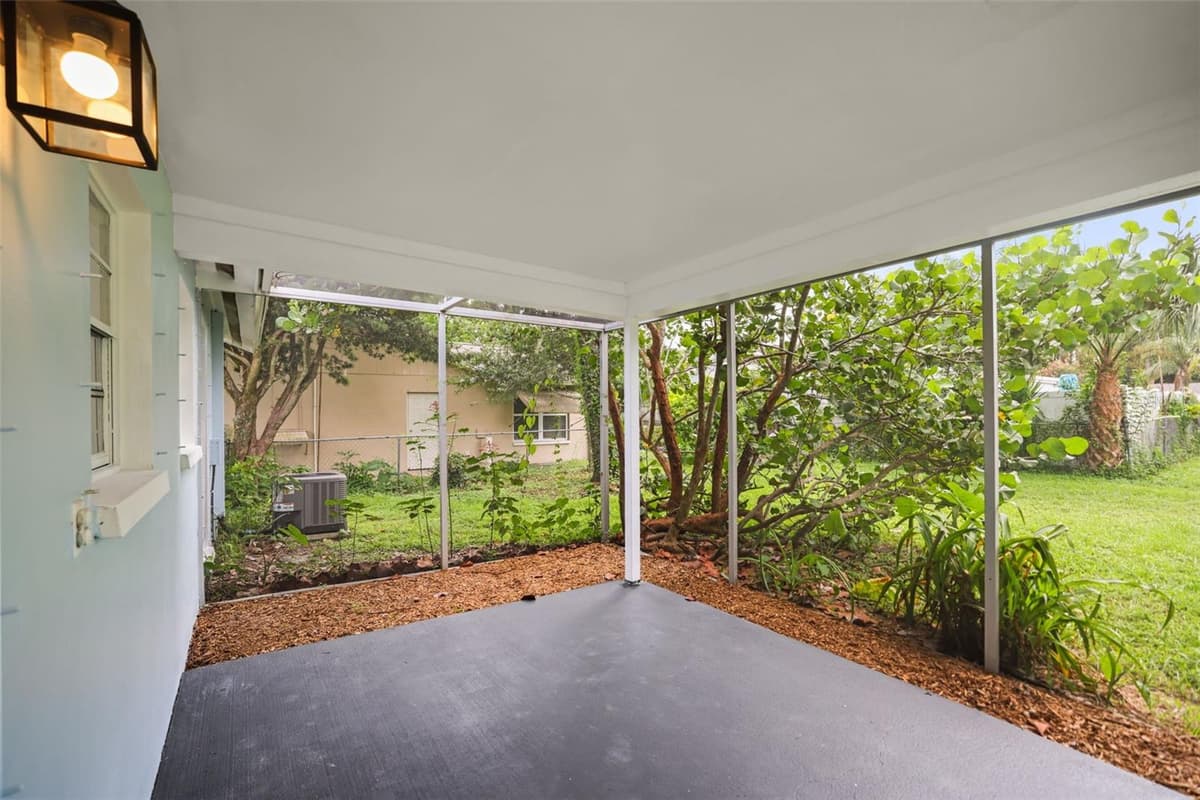 3261 LA VERNE COURT — photo 30 of 39
