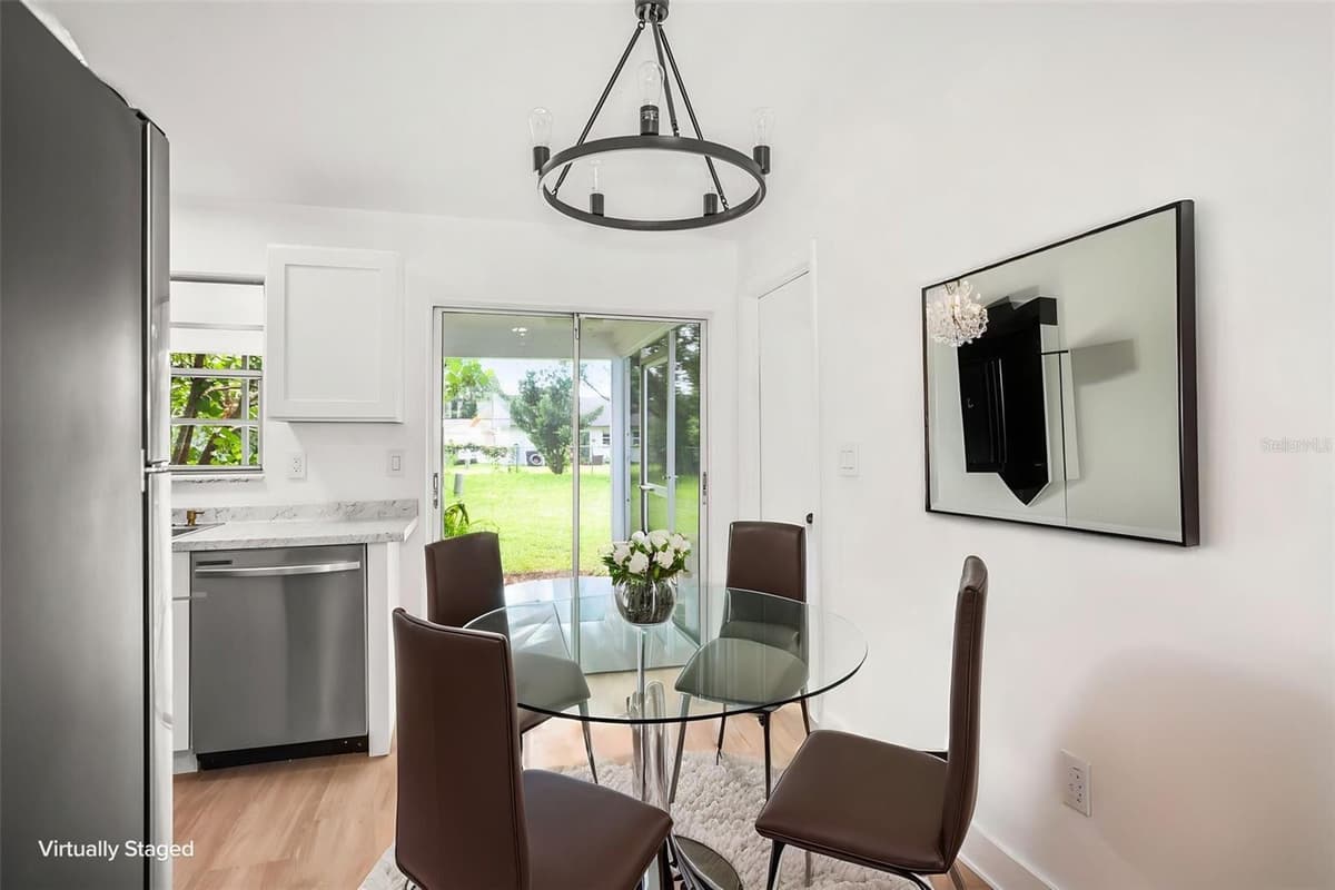 3261 LA VERNE COURT — photo 16 of 39