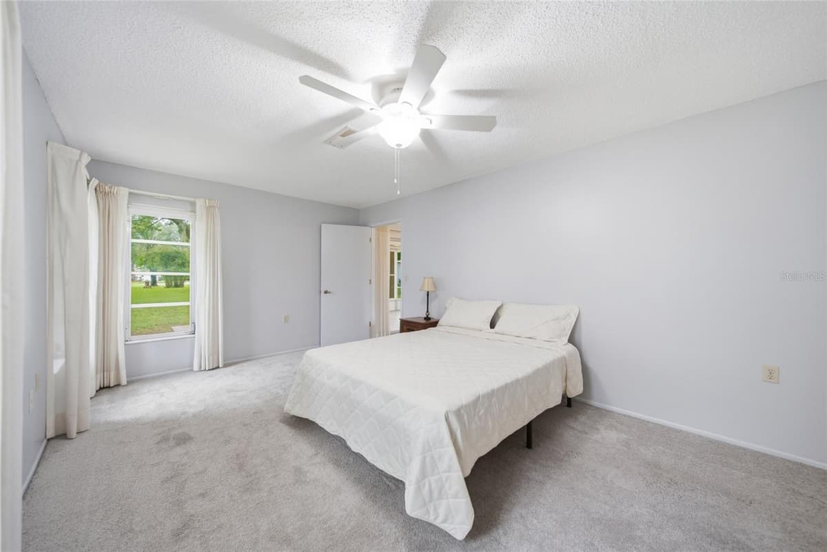 8405 DIVOT WAY — photo 16 of 39