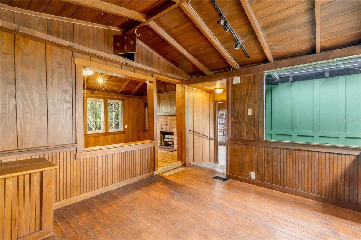 304 FLAGLER AVENUE — photo 16 of 58