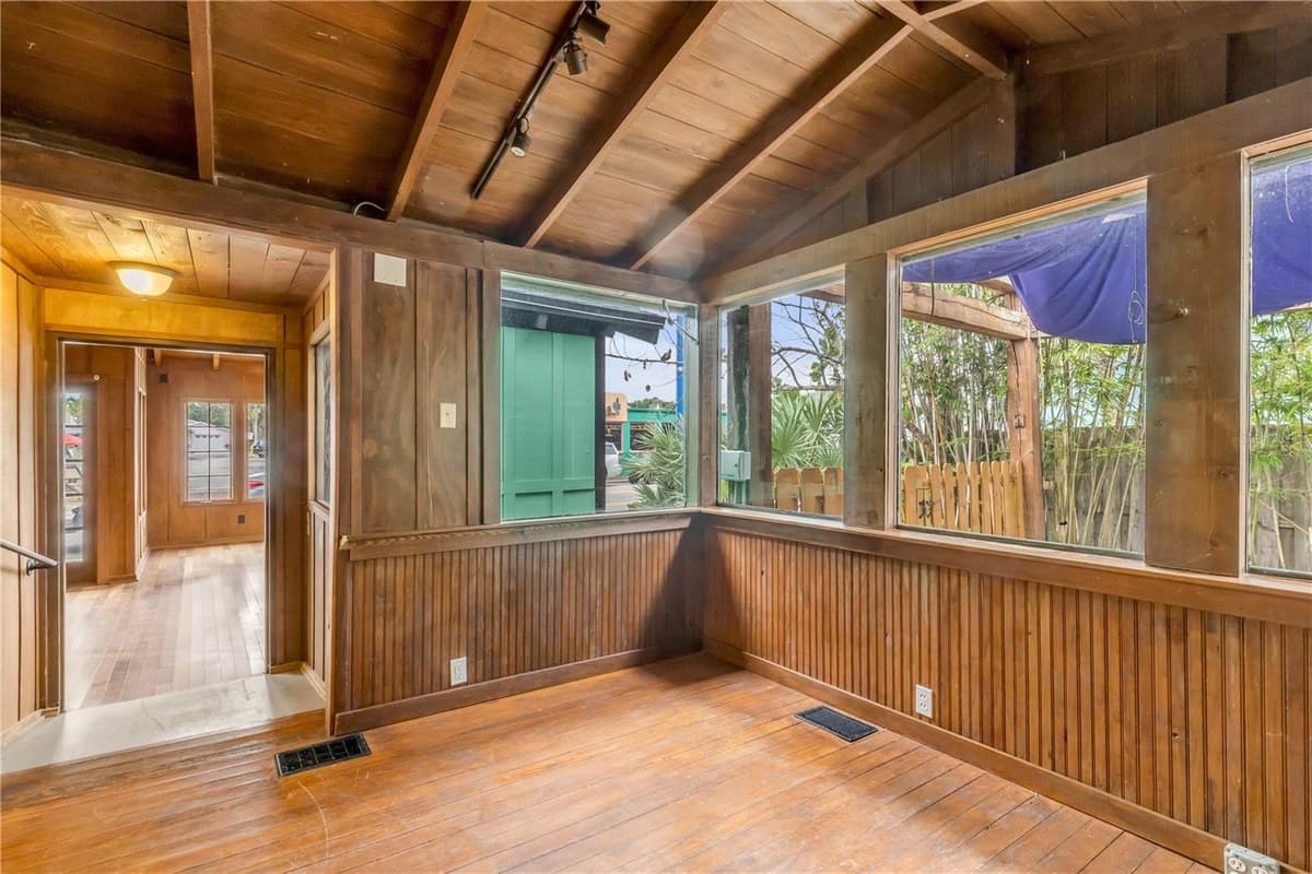 304 FLAGLER AVENUE — photo 17 of 58