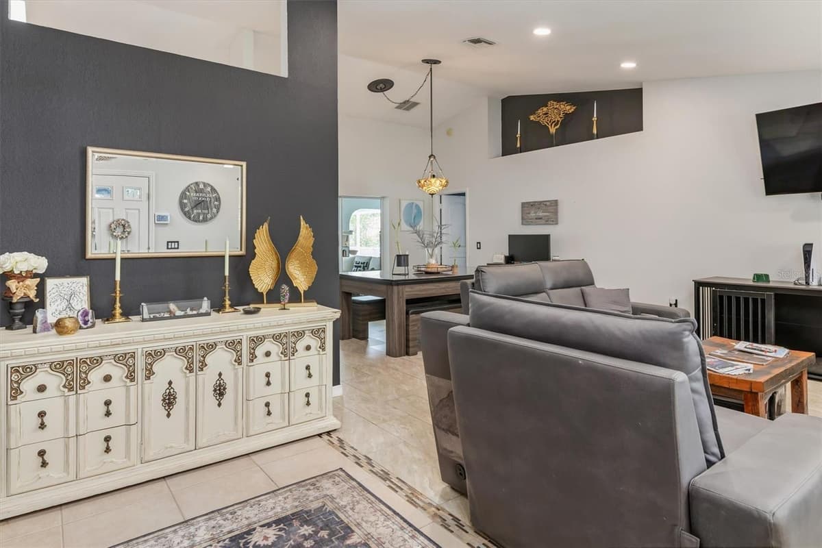 26550 VALPARAISO DRIVE — photo 3 of 52