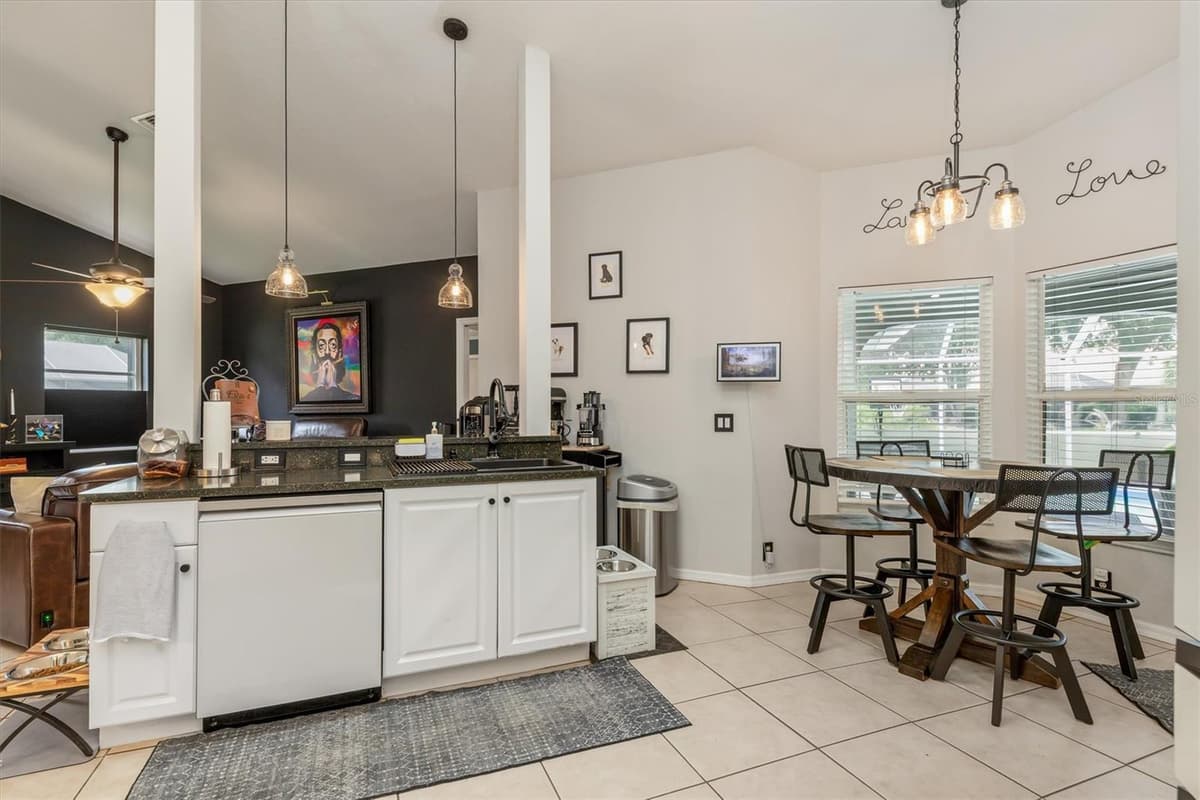 26550 VALPARAISO DRIVE — photo 11 of 52