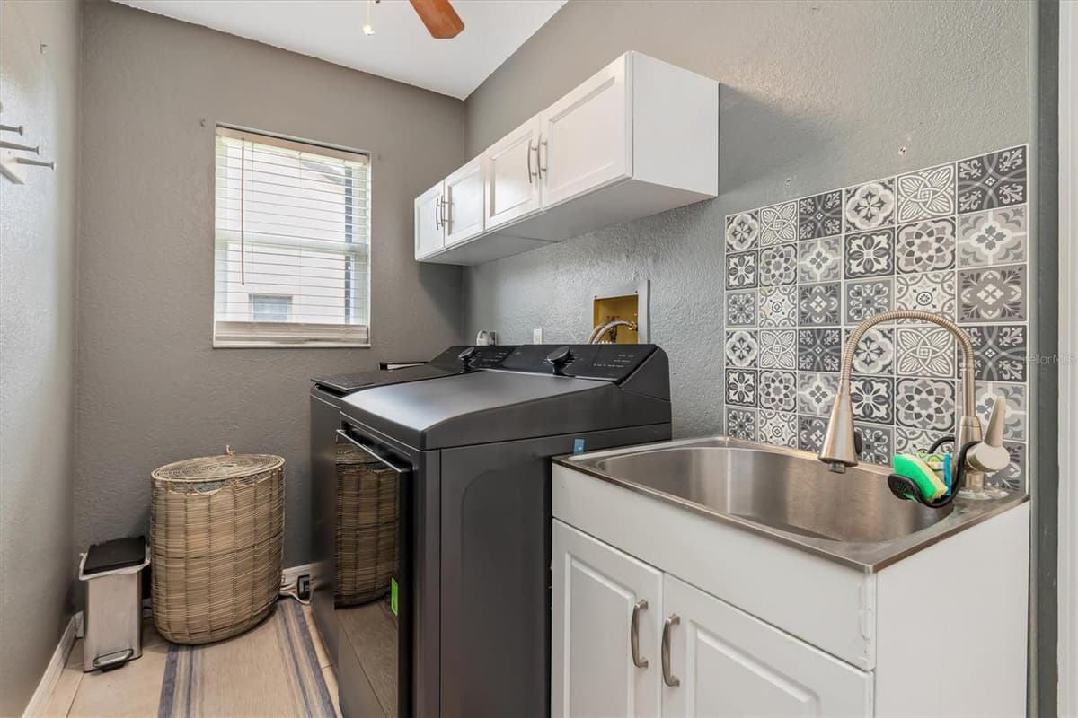 26550 VALPARAISO DRIVE — photo 29 of 52