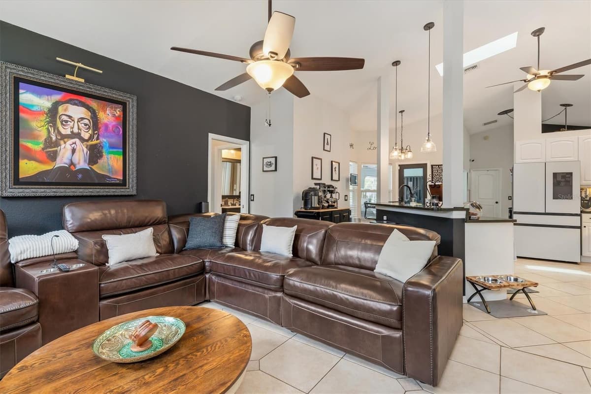 26550 VALPARAISO DRIVE — photo 18 of 52
