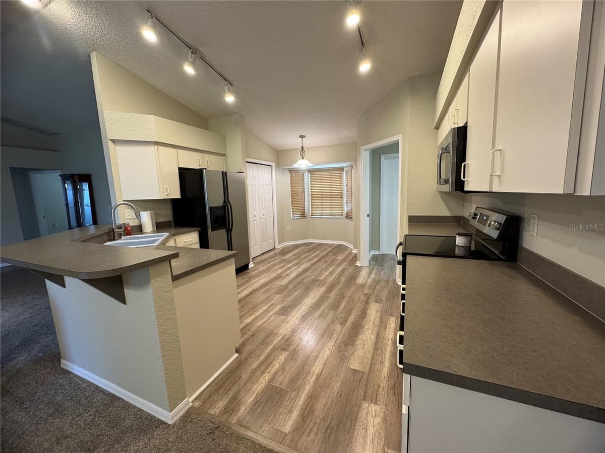 6634 SHEPHERD OAKS STREET — photo 8 of 29