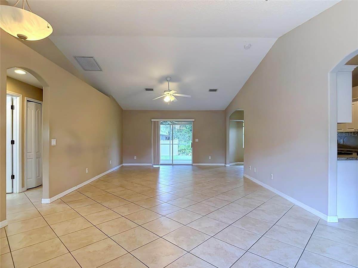 4523 BUTTERFLY LANE — photo 4 of 59