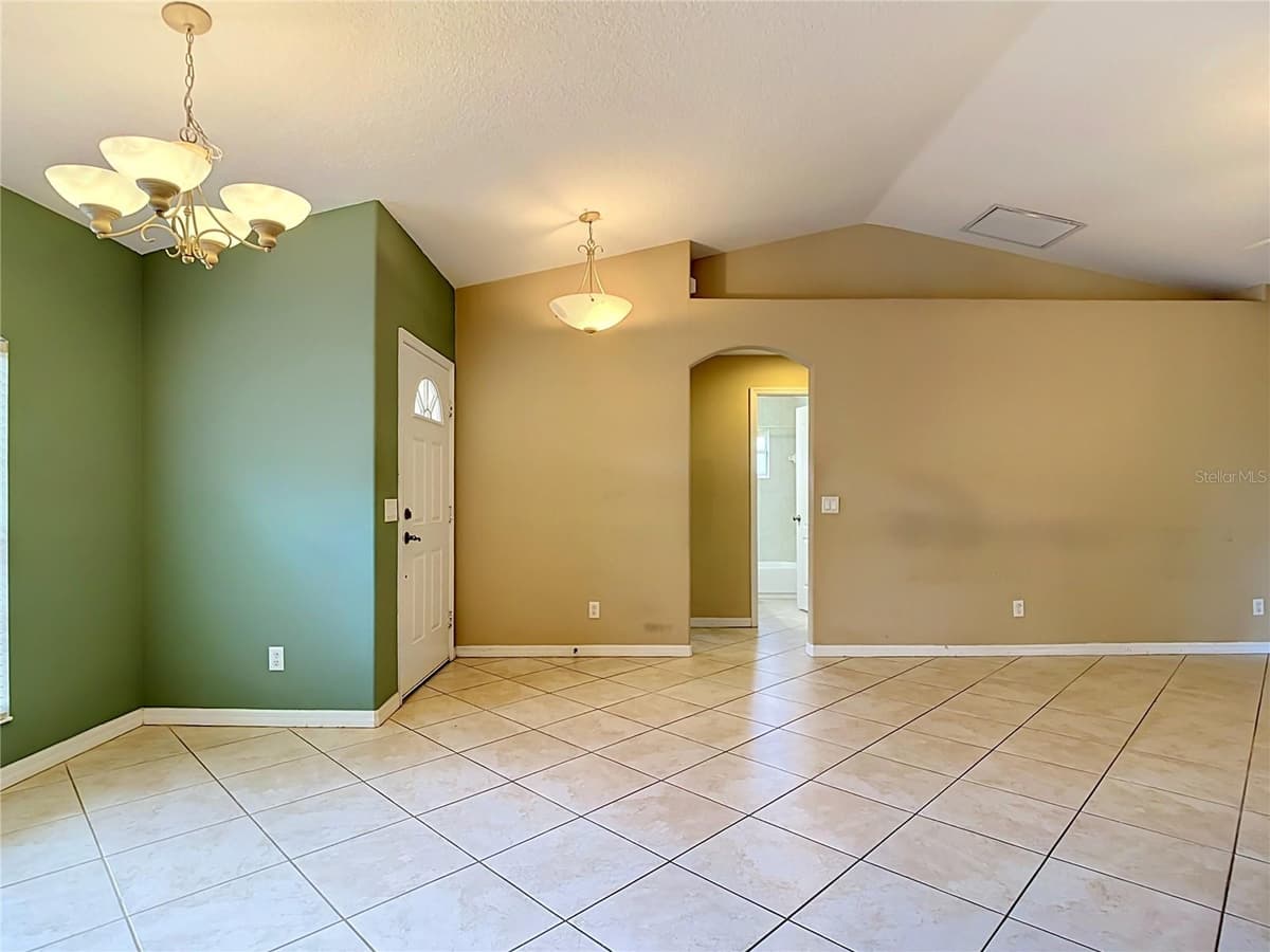 4523 BUTTERFLY LANE — photo 6 of 59