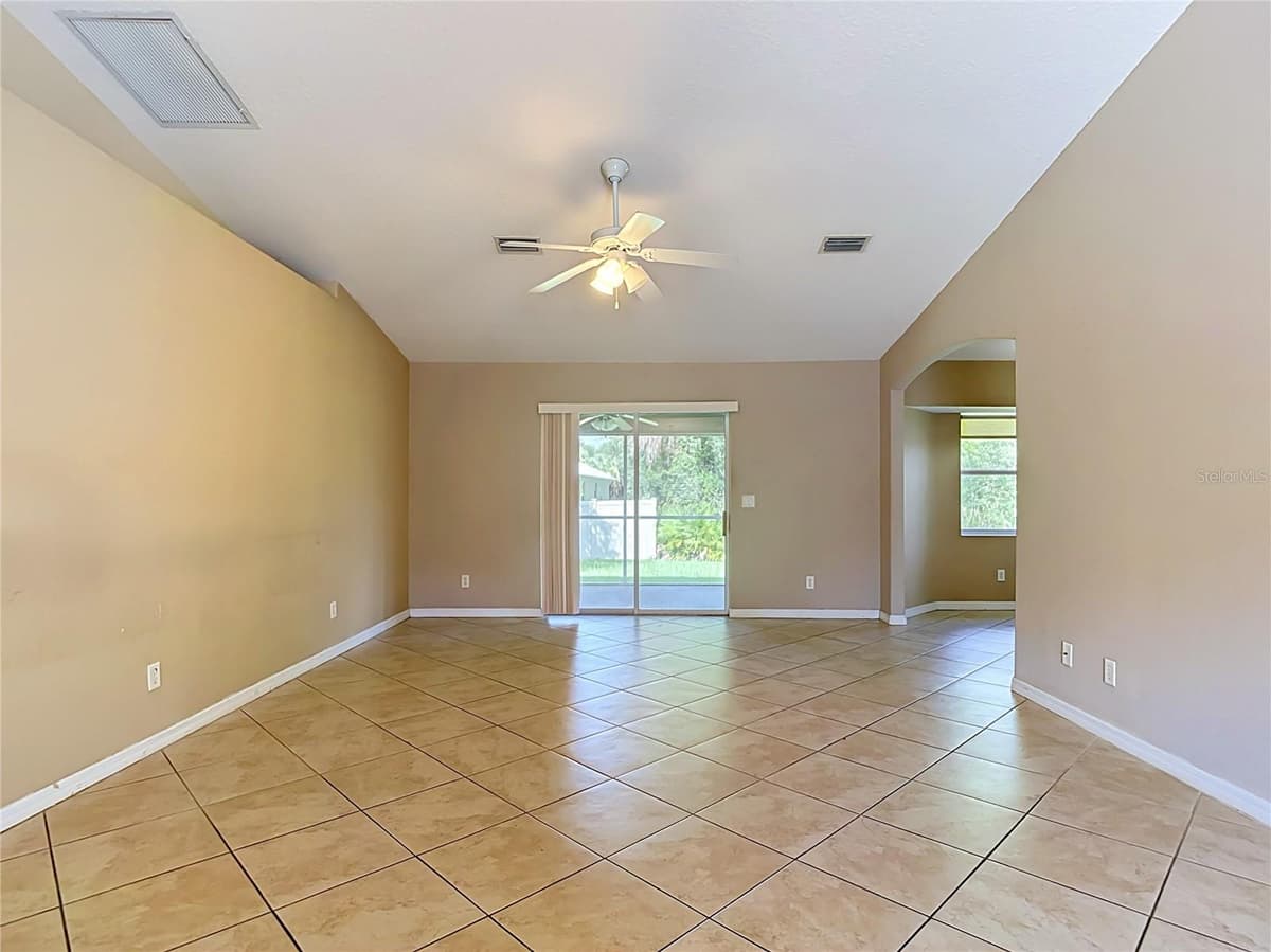 4523 BUTTERFLY LANE — photo 12 of 59