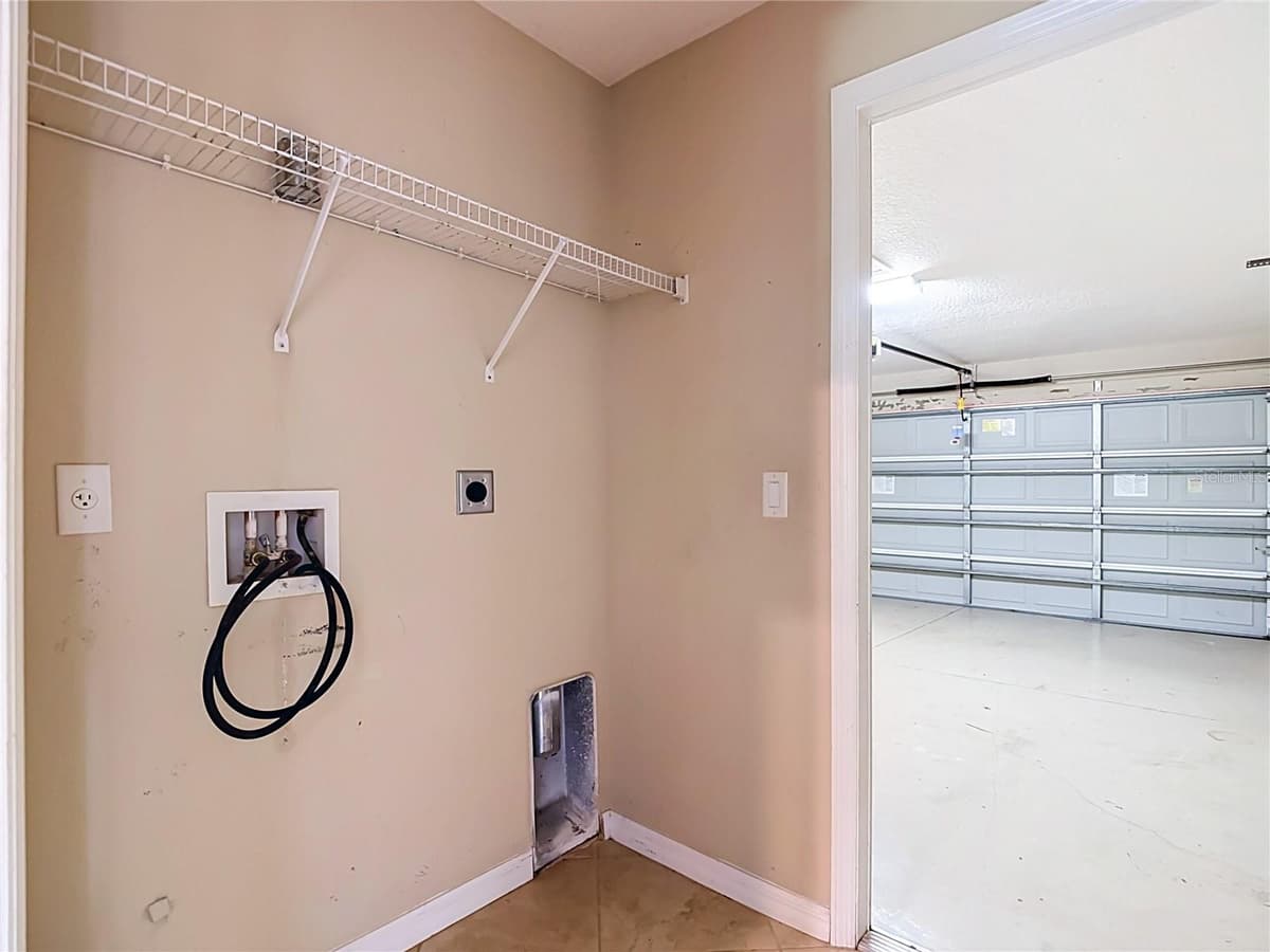 4523 BUTTERFLY LANE — photo 46 of 59