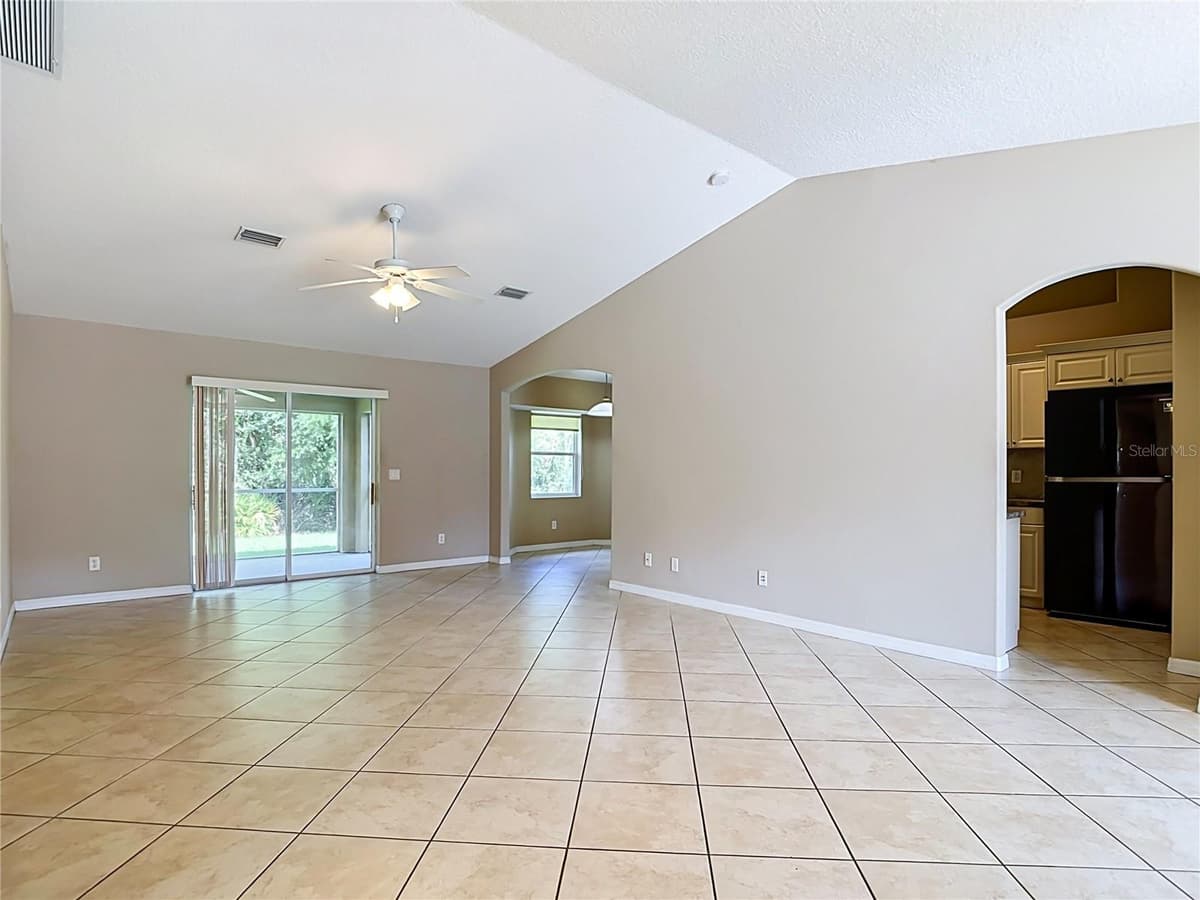 4523 BUTTERFLY LANE — photo 5 of 59