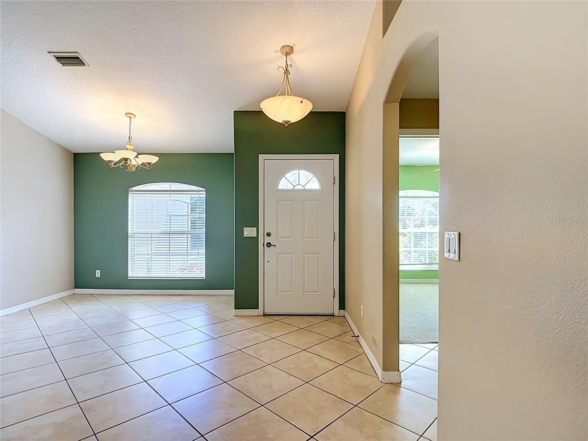 4523 BUTTERFLY LANE — photo 10 of 59
