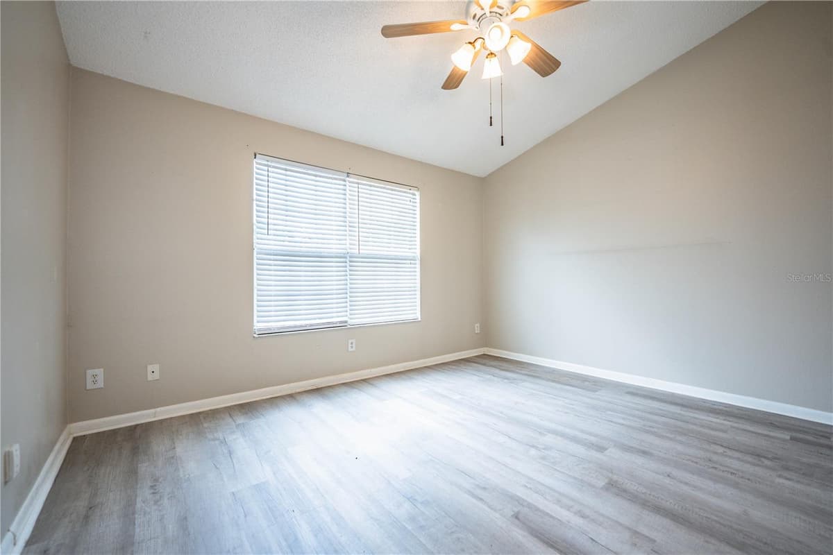 6780 121ST AVENUE — photo 16 of 36