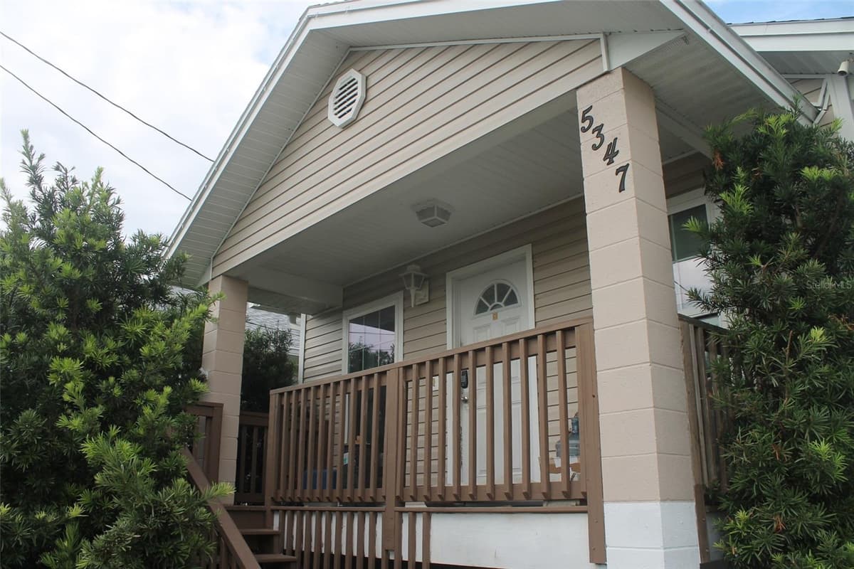 5347 LEISURE LN — photo 3 of 9