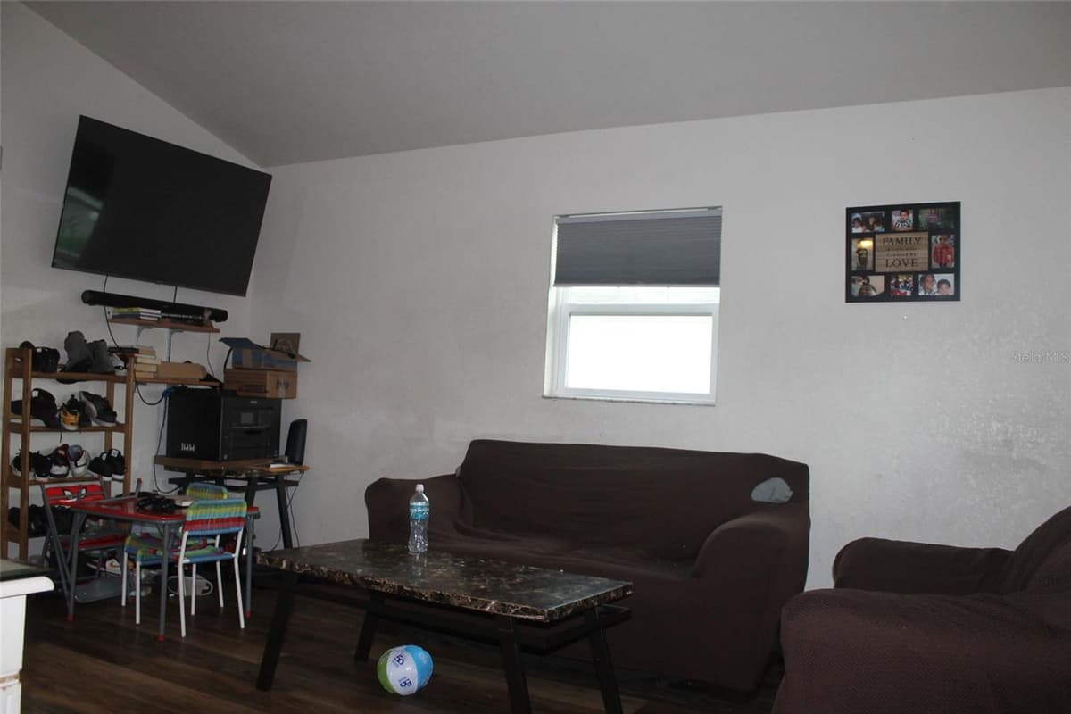 5347 LEISURE LN — photo 7 of 9