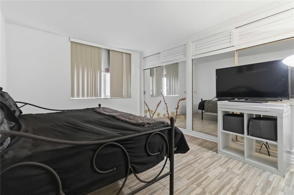 2800 ATLANTIC AVENUE — photo 13 of 21