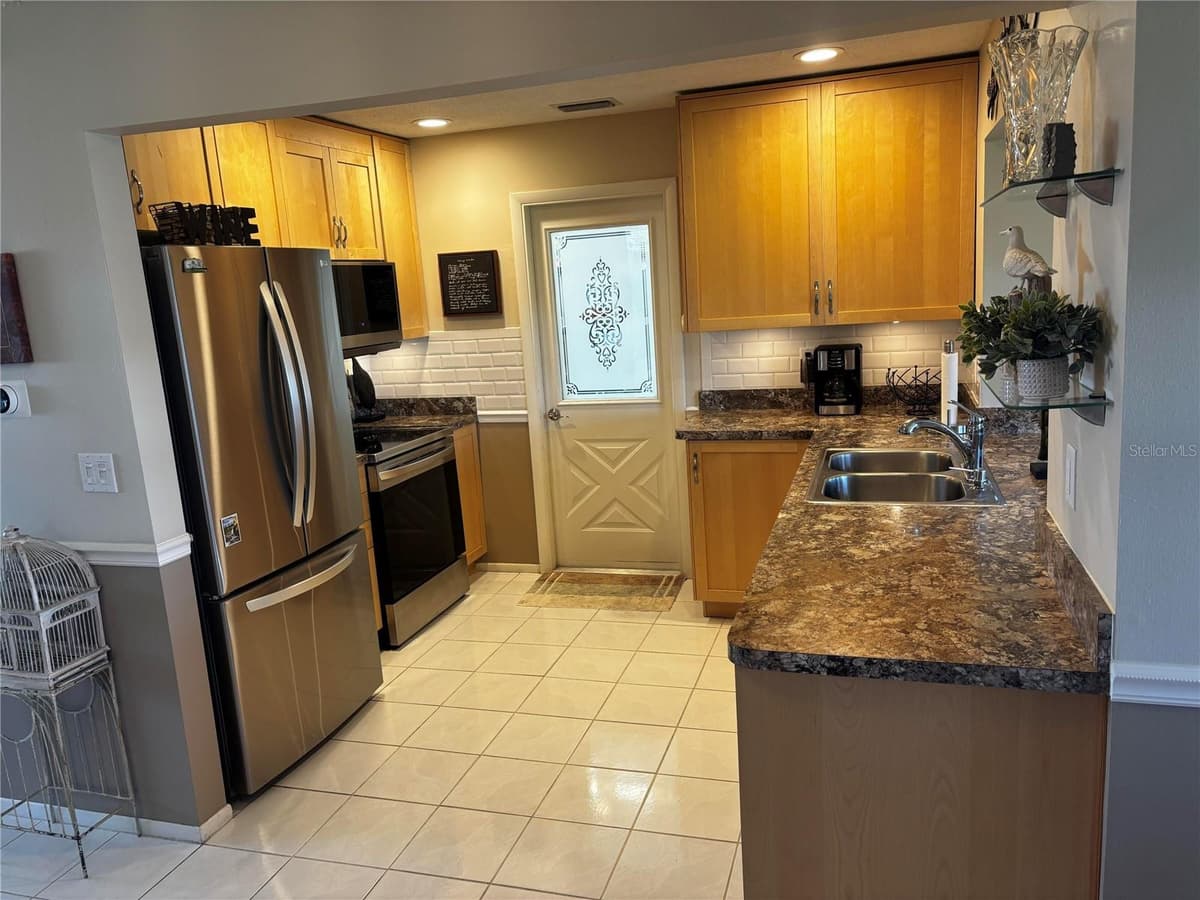 4172 100TH AVENUE — photo 3 of 15