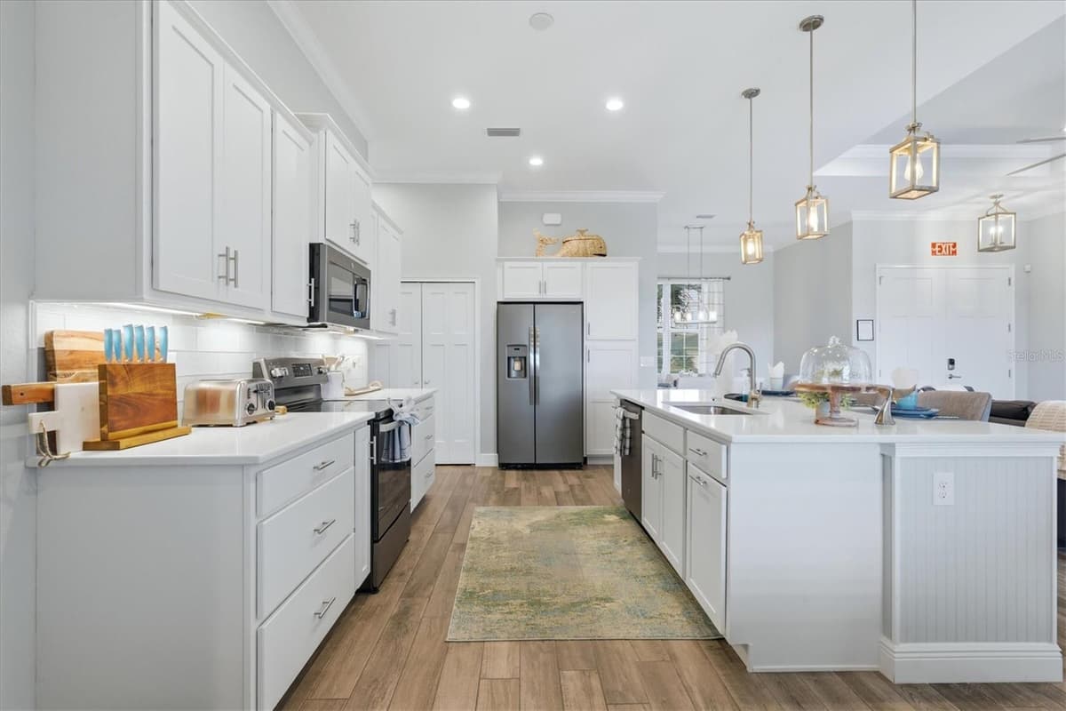 90 BROADMOOR LANE — photo 8 of 46