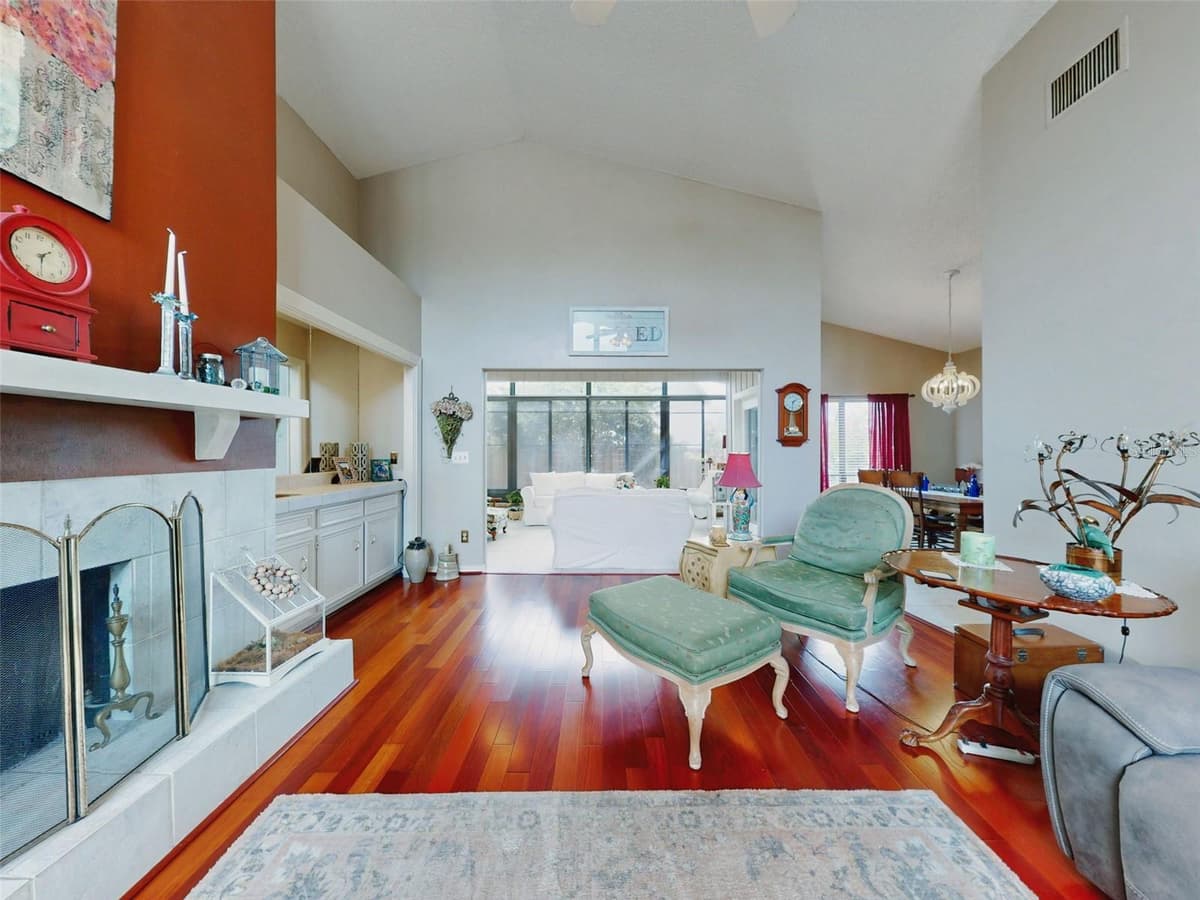 102 COUNTRY PLACE — photo 10 of 63