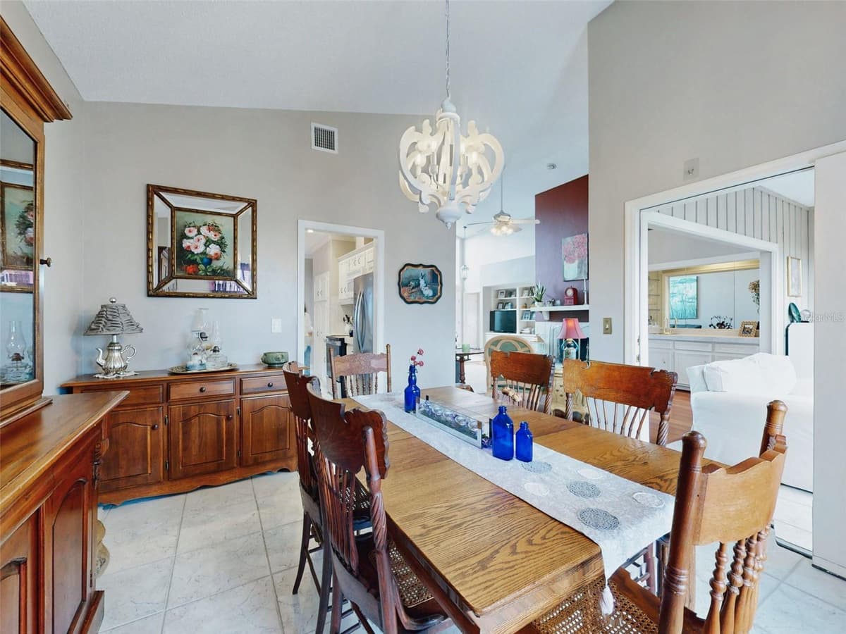 102 COUNTRY PLACE — photo 14 of 63