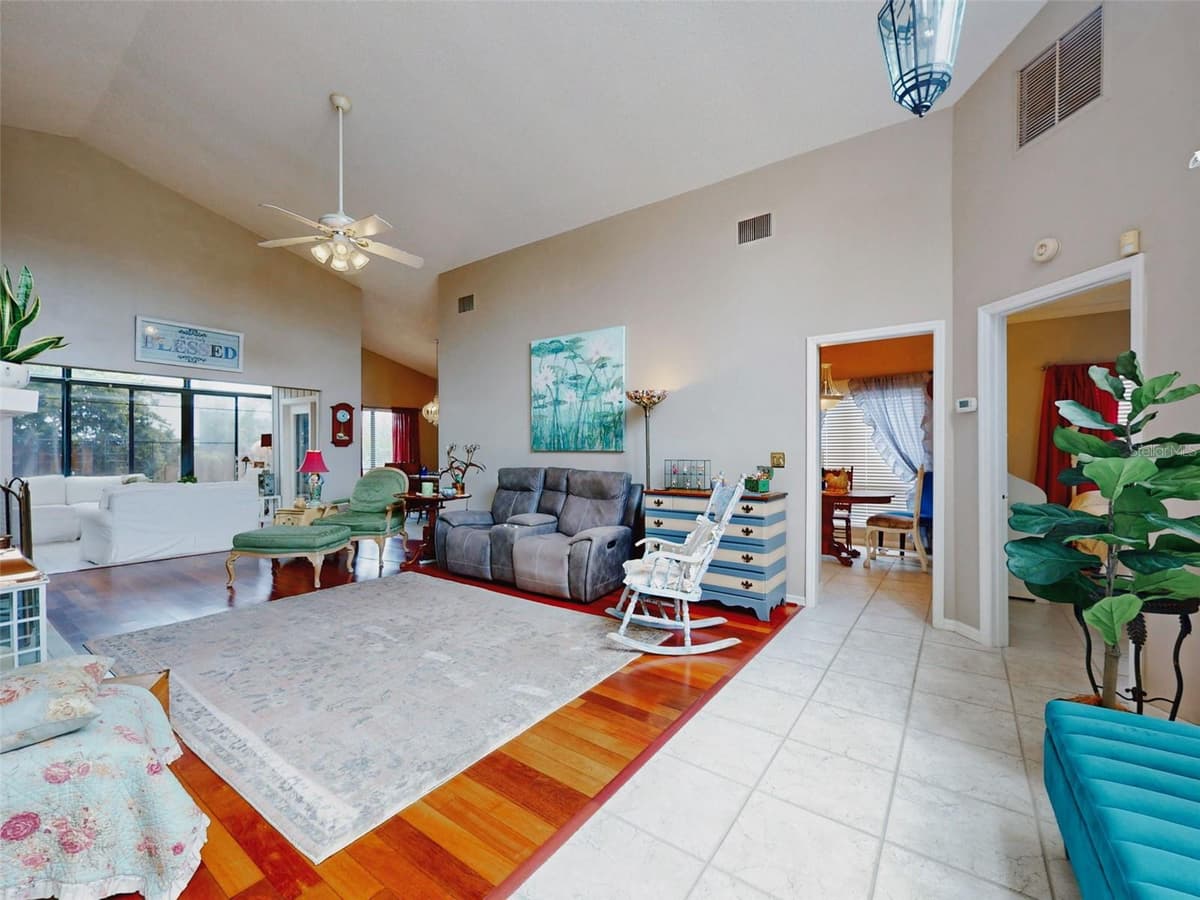 102 COUNTRY PLACE — photo 11 of 63