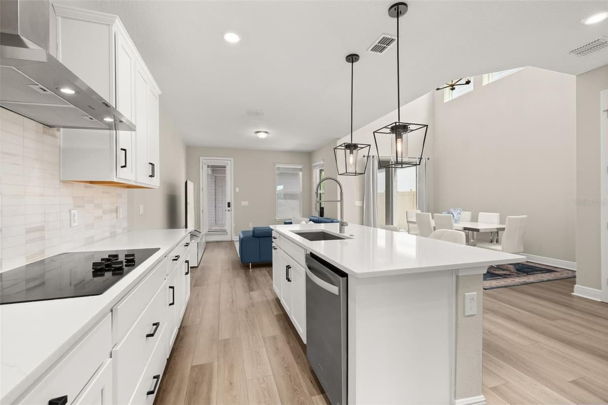 14099 FRASIER STREET — photo 17 of 83
