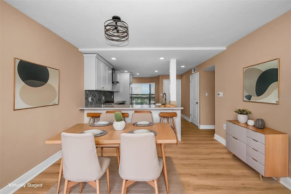 1324 PASADENA AVENUE — photo 13 of 58