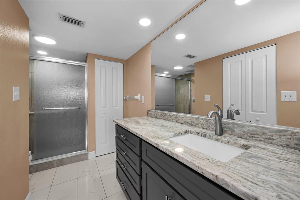 1324 PASADENA AVENUE — photo 27 of 58